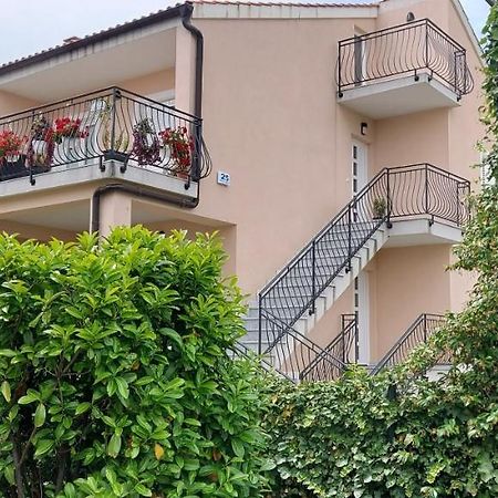 Apartmani Tomislav Krk Town Exterior photo